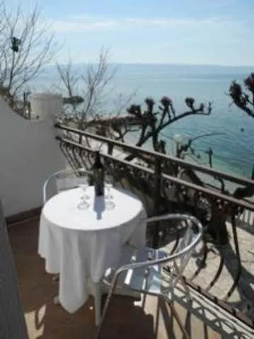 Marinac 3*